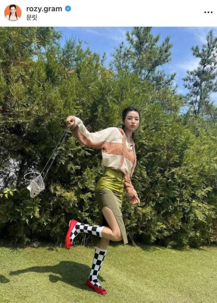 NAI制造的女生，“卷”压了鳖客网红